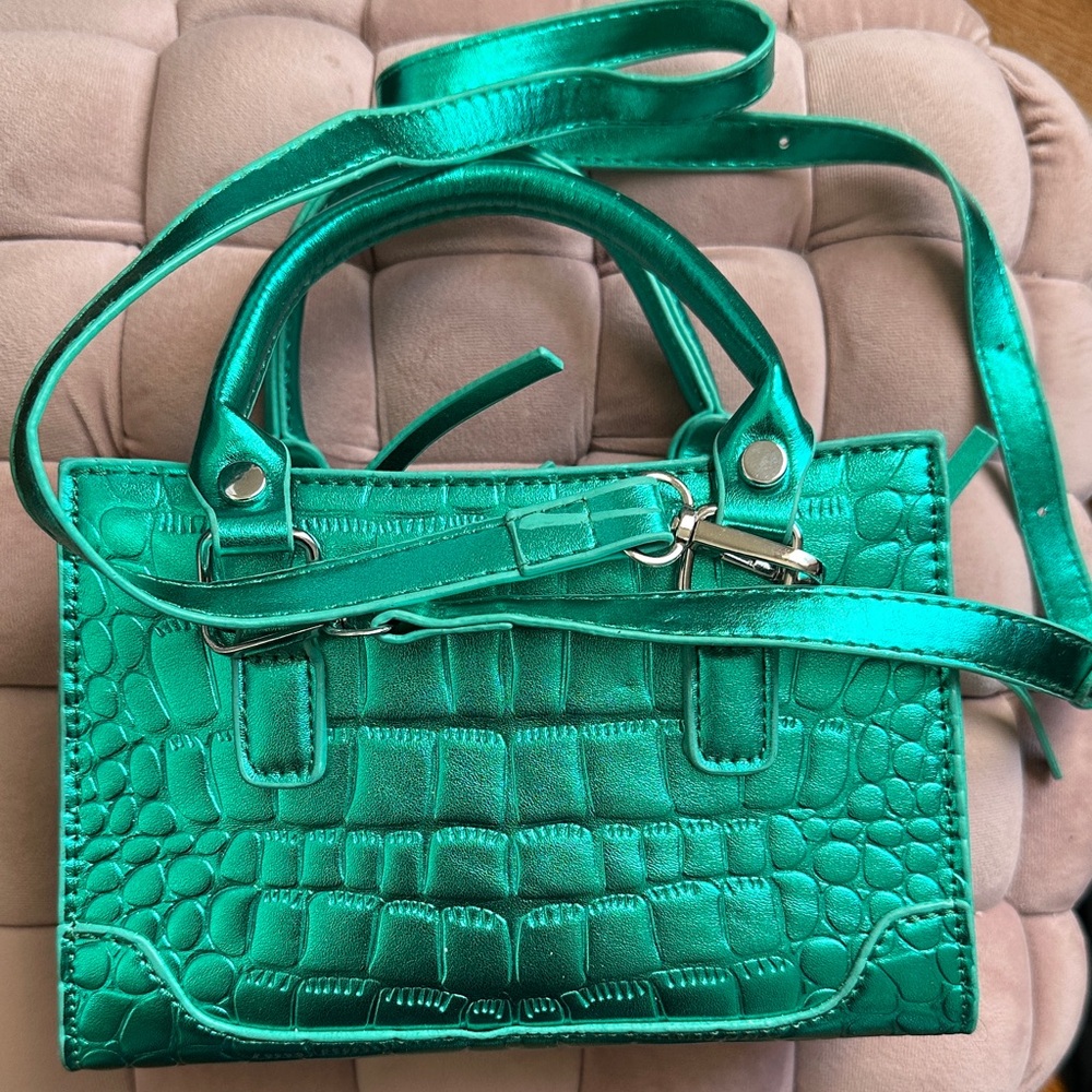 Metallic Green Crocodile Pattern Handbag